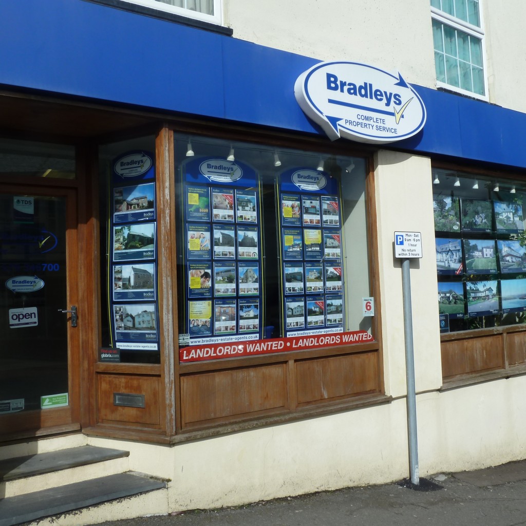 Bradleys Estate Agents liskeardyour 18